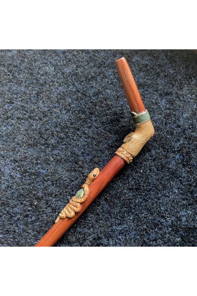 TEPI Z KRVAVÉHO DŘEVA Zdjęcie dla TEPI Z KRVAVÉHO DŘEVA